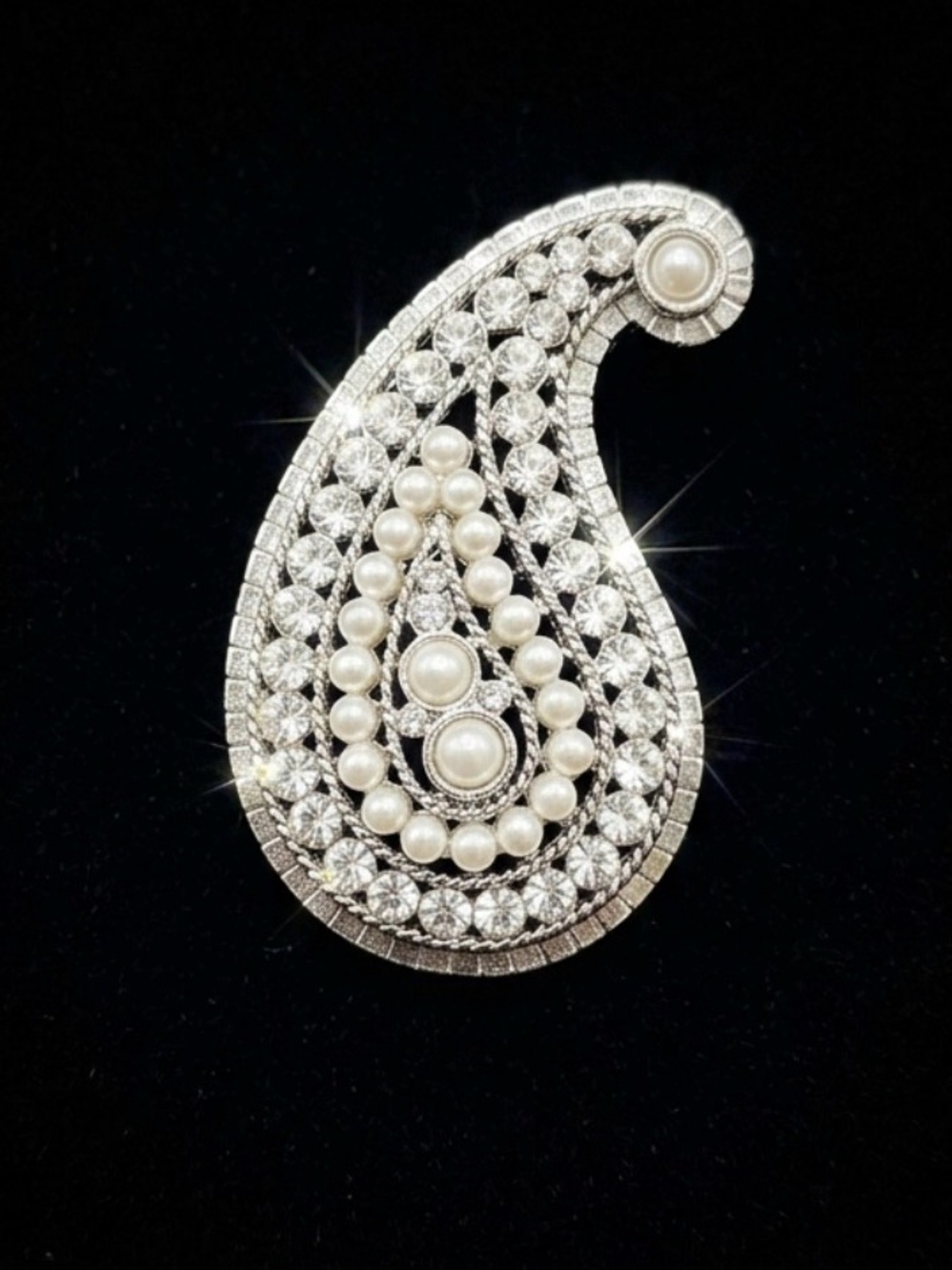 #309 CRAFT Silver-tone Paisley Brooch